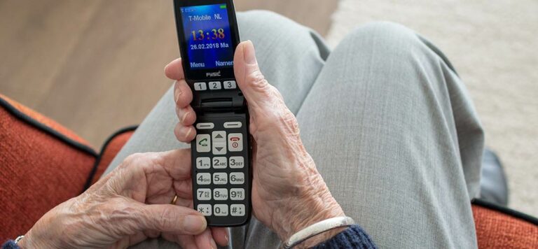 This Is How Technology Helps Seniors Master Their Wellness Goals